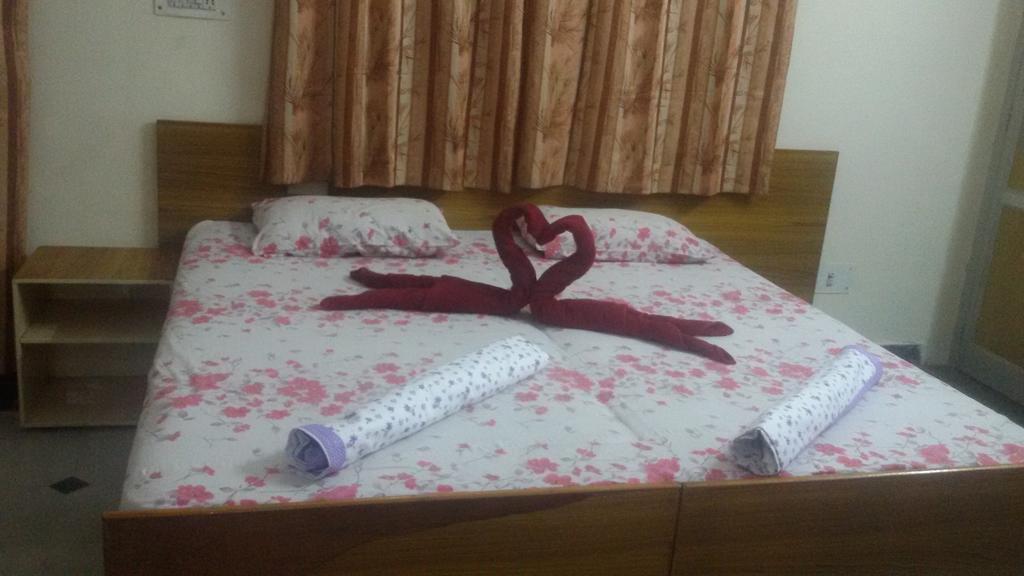 Hotel Sukhsadan Dehradun Cameră foto