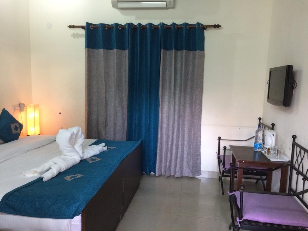 Hotel Sukhsadan Dehradun Cameră foto